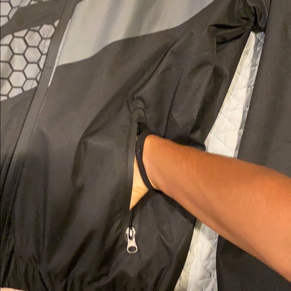 Jacket - Picture 7 of 10